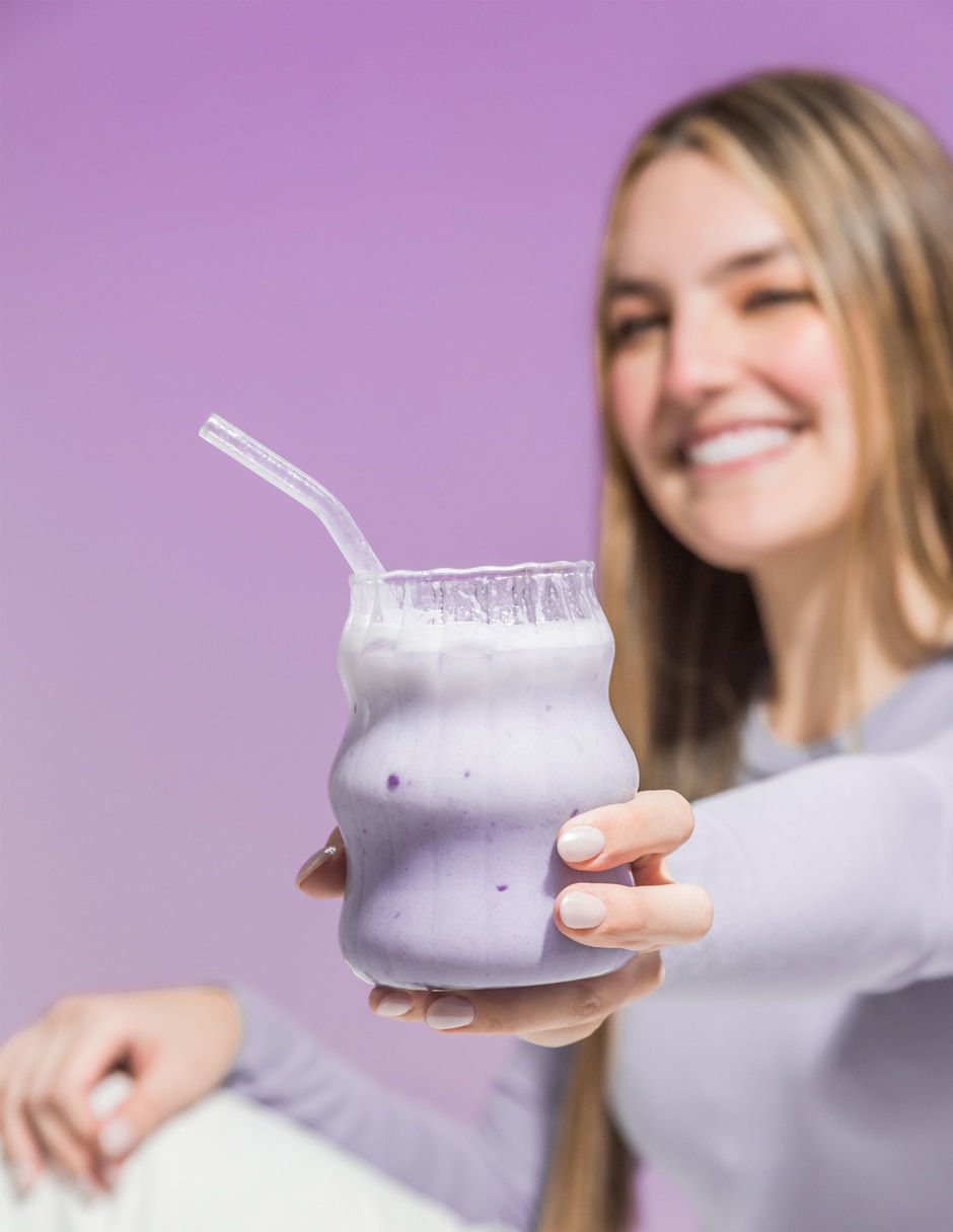Bebida en polvo Mezcla instantánea para bebidas cremosas y frías Sabor Taro Ingredientes naturales Sin conservadores de Taro Pack Lublend con 1.1kg 1.1kg 2